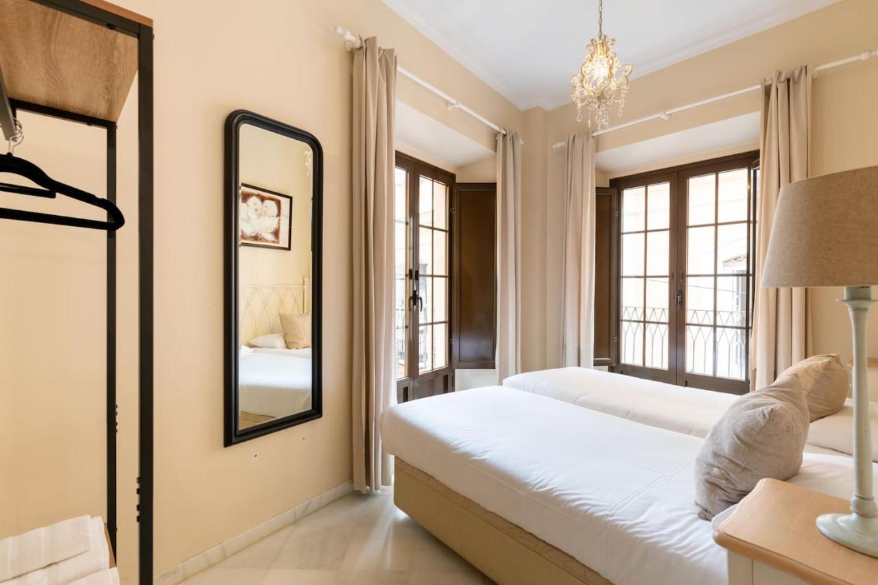 Puente Y Pellon By Thegoodtourist Apartment Севиля Екстериор снимка